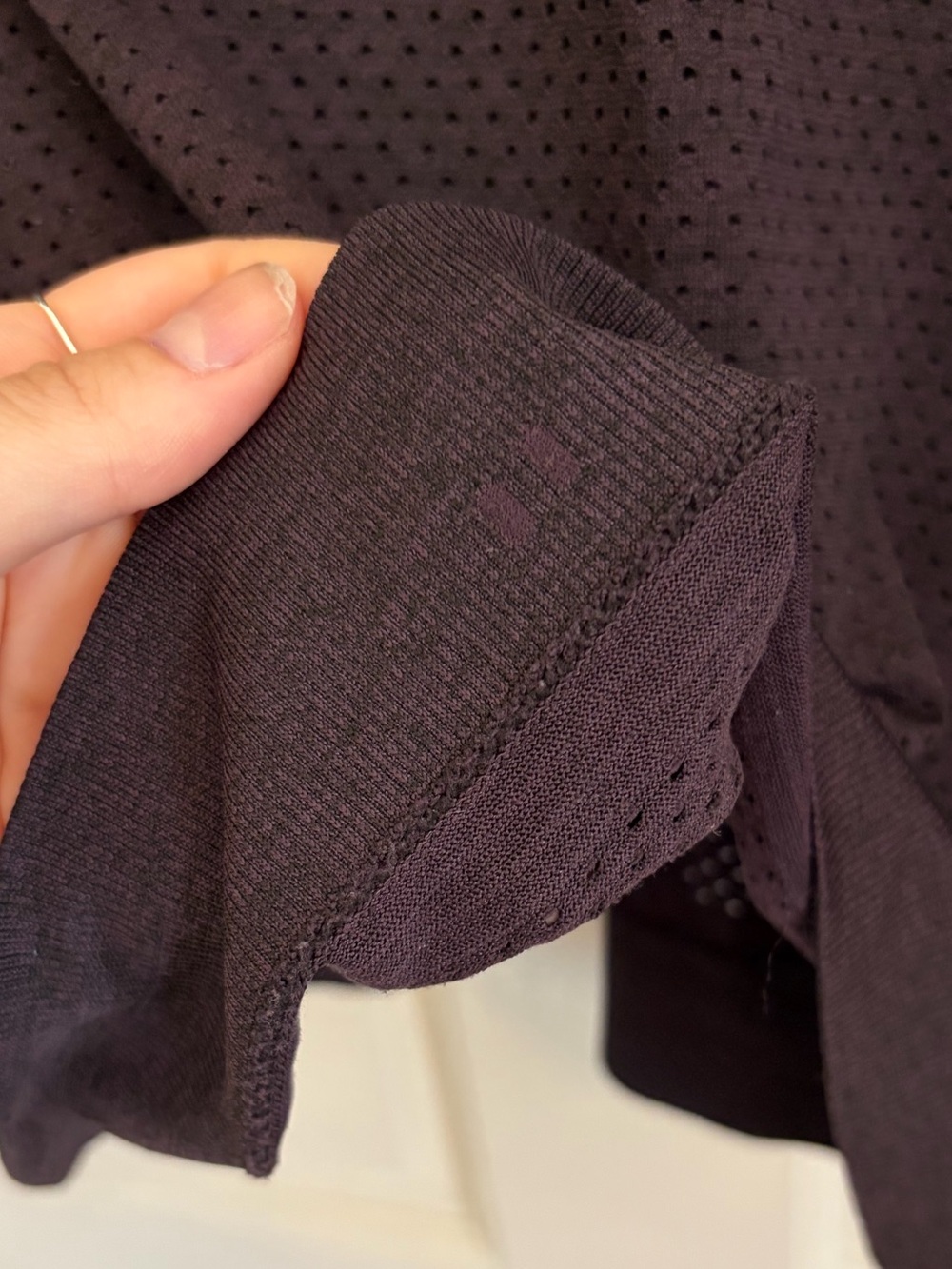 Lululemon Breeze By Long Sleeve Running Top Pelt (dark purple) size 6 - Picture 4 of 4